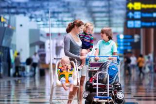 How to make flying with children as enjoyable as possible for everyone?